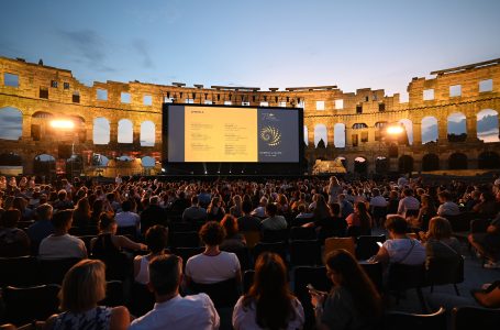 Na polovici Festivala: “Male stvari” vode kod kritike, “Svadba” ostaje favorit publike